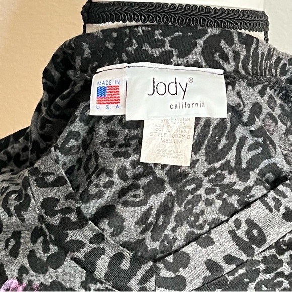 Long-sleeved V-neck gray and black leopard print rhinestone embellishments S M - Picture 8 of 10